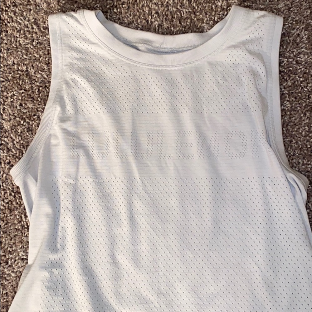 Lululemon crop top